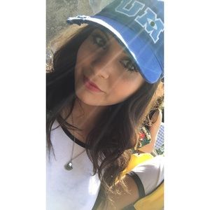 Meet your Posher, Adele